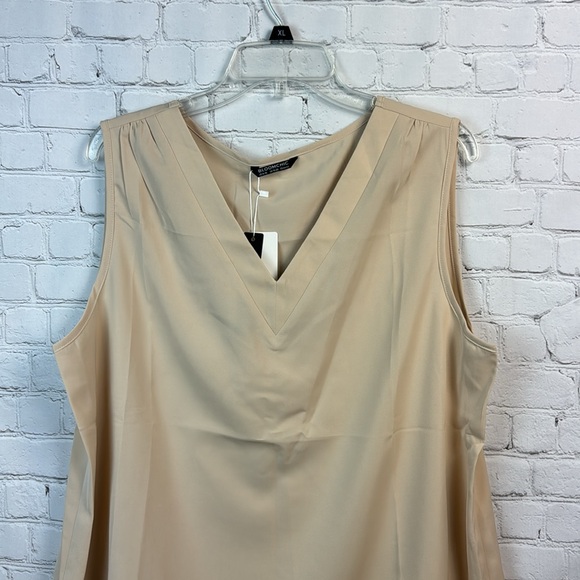 BloomChic Tan Pleated V Neck Tank Top Plus Size 1X - Picture 4 of 6